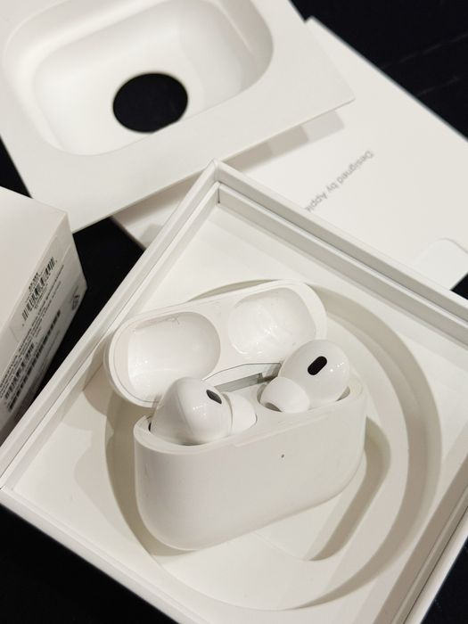 Apple AirPods Pro 2 (Lightning) — оригінал у дуже хорошому стані