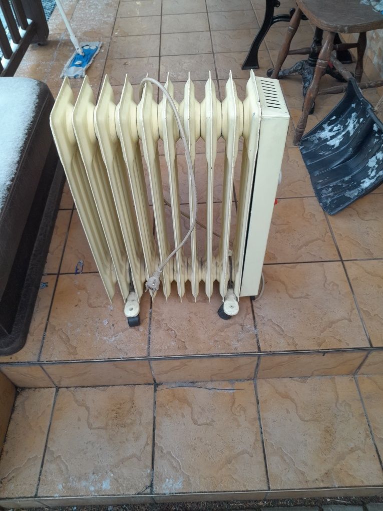 Sprzedam grzejnik  elektryczny 1000 w