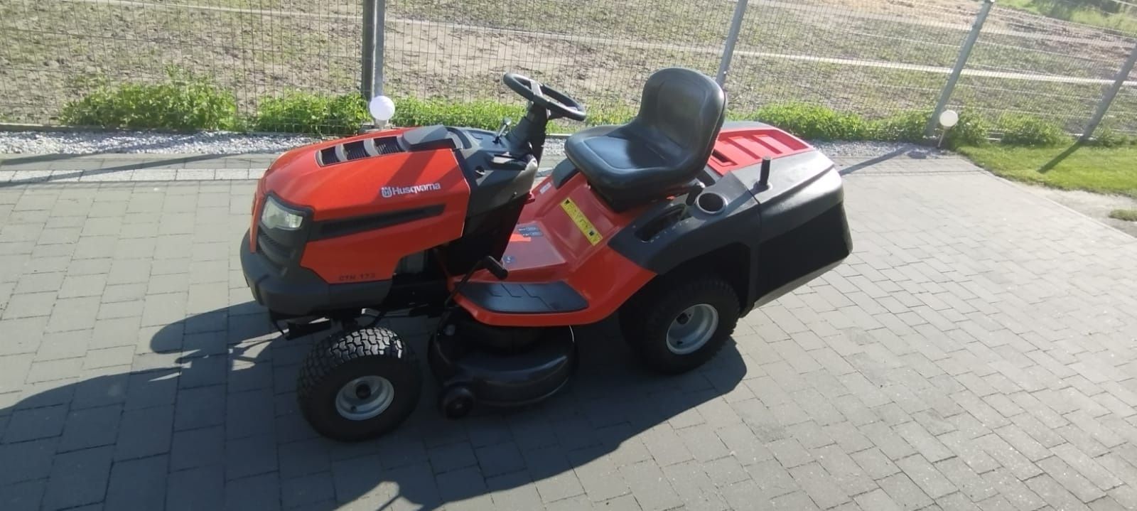 Traktorek kosiarka samojezdna do trawy husqvarna cth 173 cth173 trakto