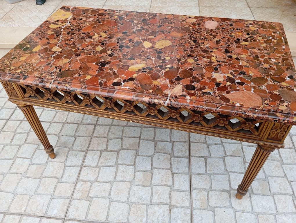 Mesa de apoio com tampo em brecha da Arrábida