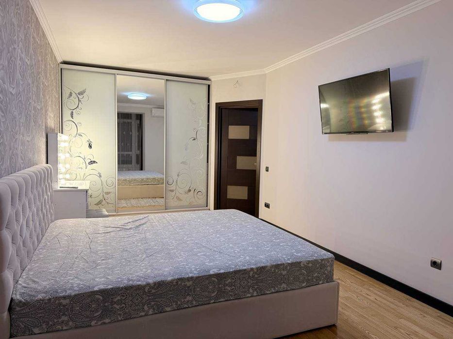 Кухня-студія +2 кімнати