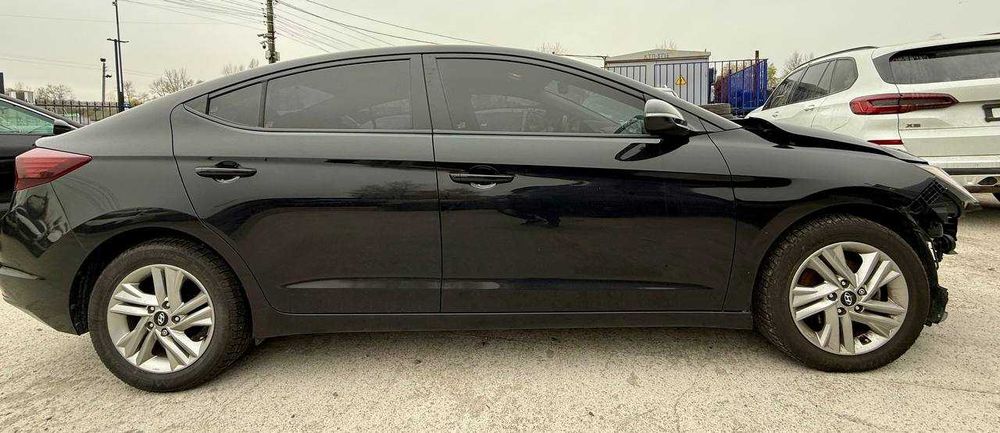 Hyundai elantra 2019 продам без ремонту