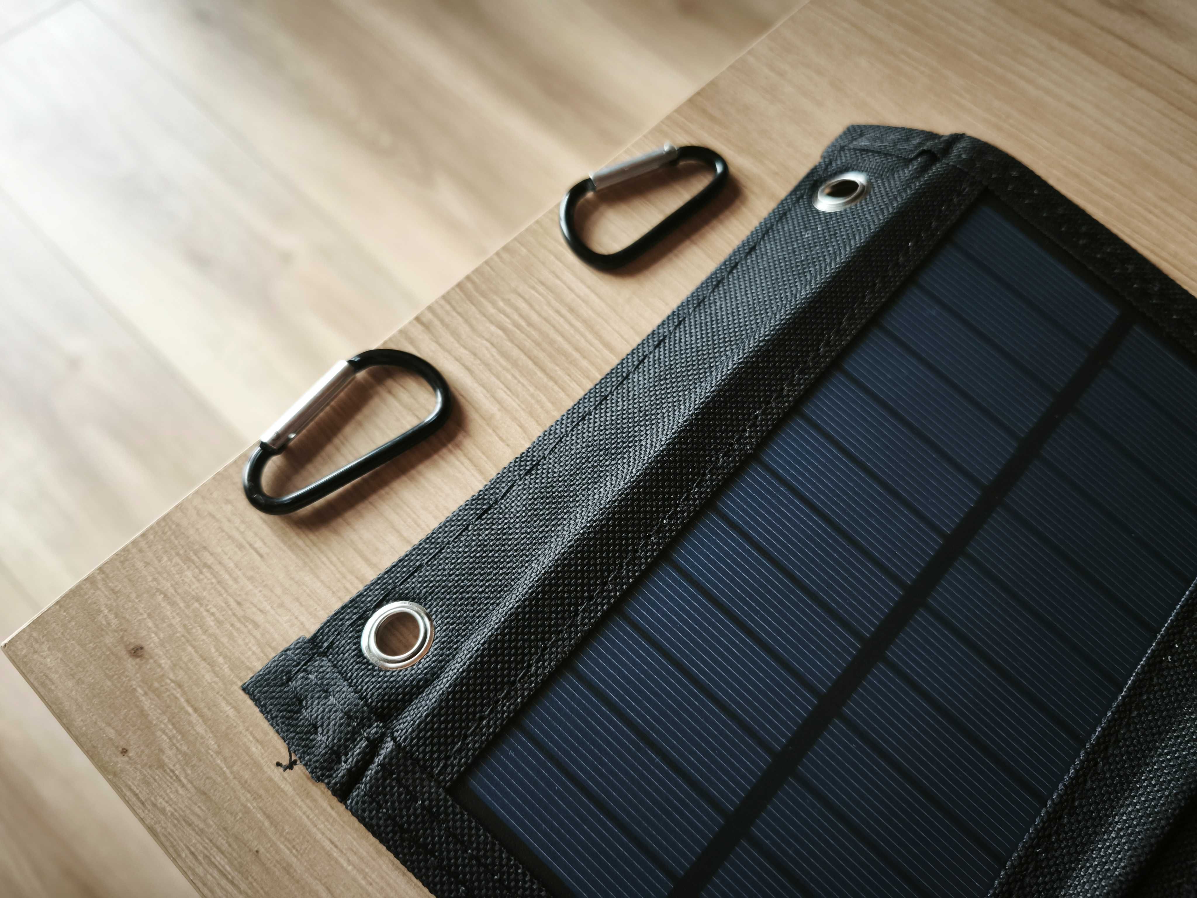 Panel fotowoltaiczny USB  A/C ładowarka do telefonów i innych urządzeń