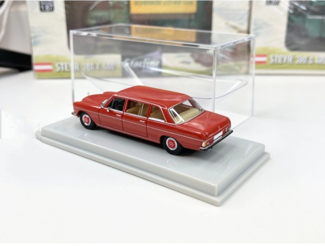 Mercedes Benz 220D V115 - Brekina 1:87