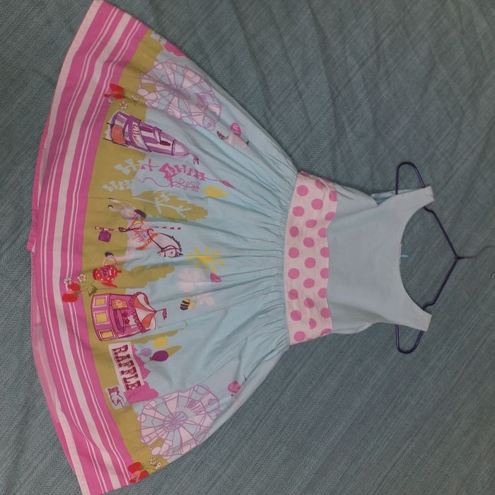 Нарядное платье Next на 4-5 лет