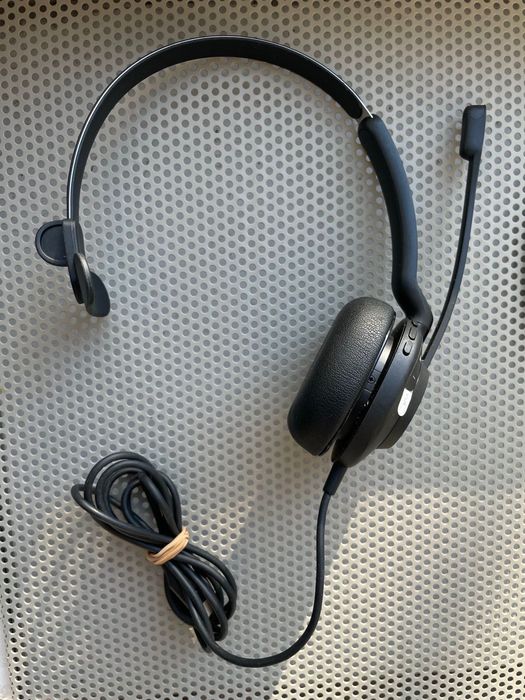 Jabra Evolve2 30. Type C. Студійне обладнання.