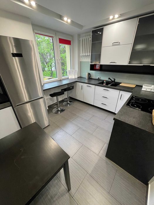 STALOWA WOLA // 7os. // 750 PLN//