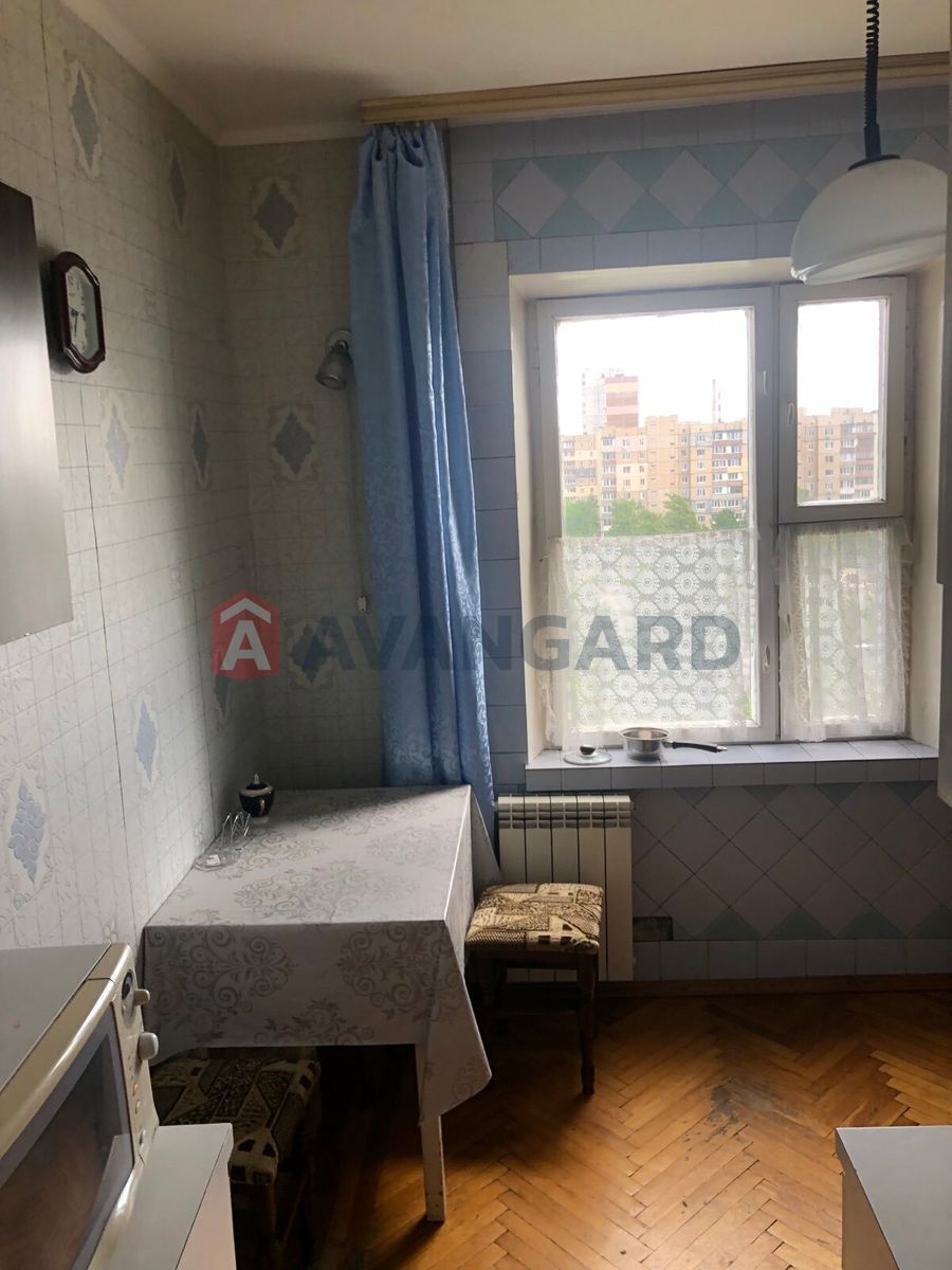 Продам 2к.кв. ул. Вербицкого, 24Б (Дарницкий р-н)