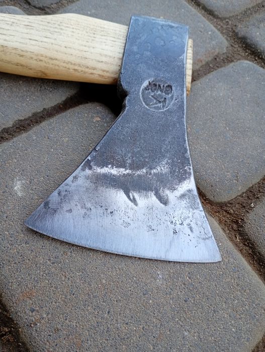 Ręcznie kuta siekiera Końskie BN 0,7