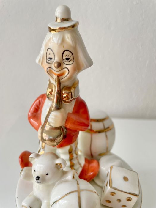 Фарфор ГДР . Музыкальный клоун .