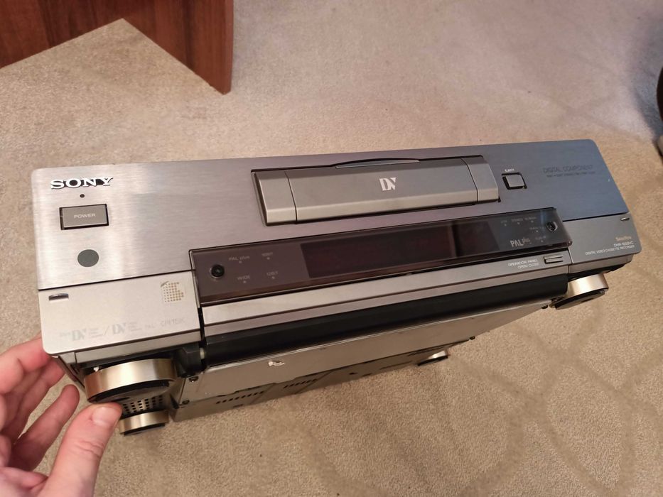 Sony DHR-1000VC magnetowid