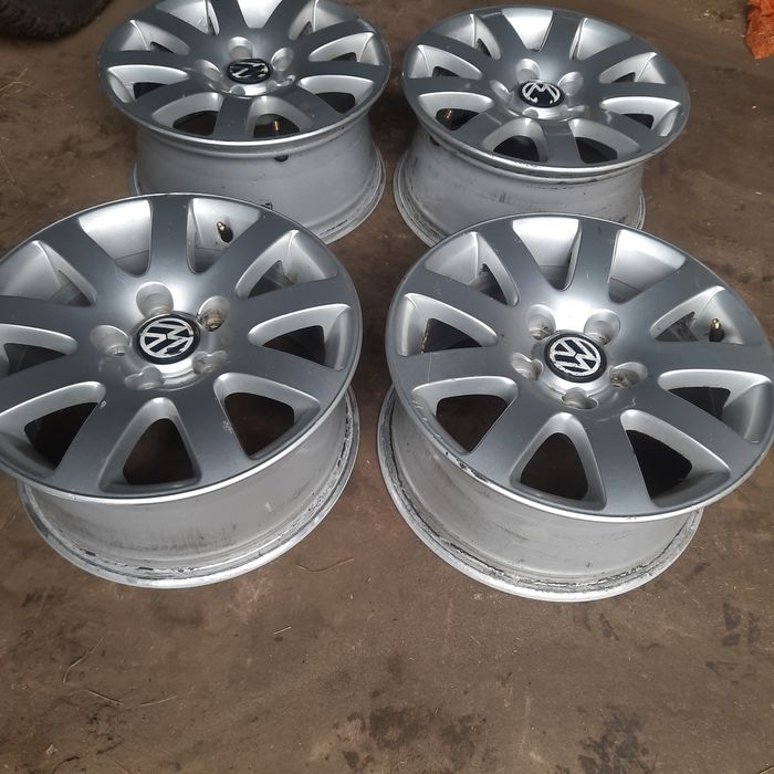 Sprzedam felgi aluminiowe r15