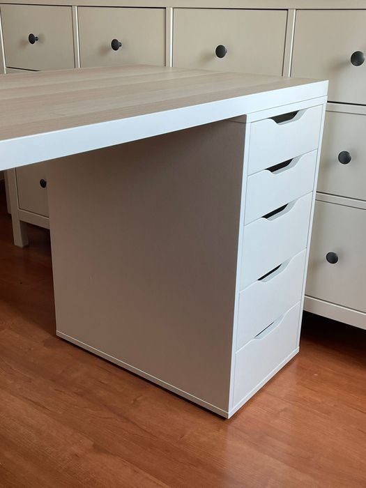 Secretária IKEA LAGKAPTEN/ALEX em bom estado