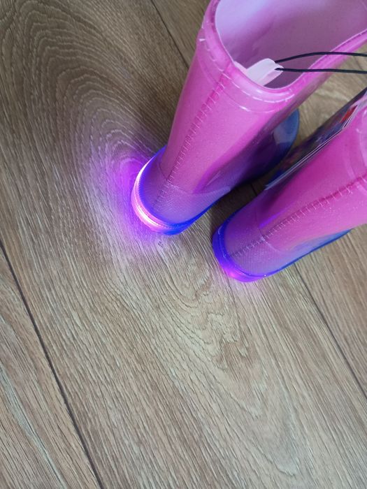 Kalosze z migającymi diodami r. 25