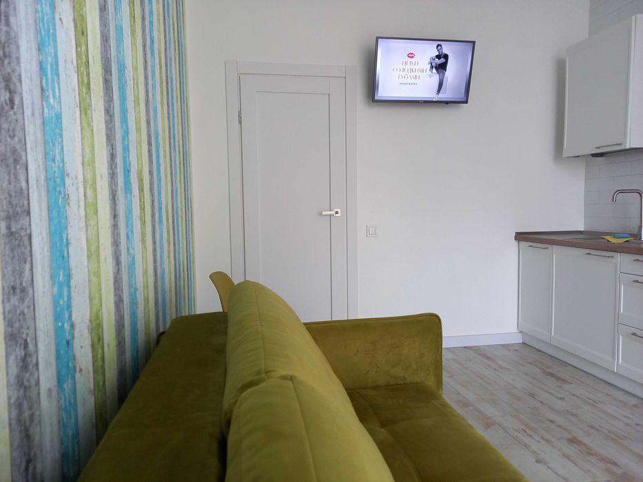 Центр,Яровиця, паркомісце ,подобово від 1000 погодинно від 550