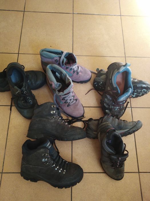 трекінгове взуття кросівки