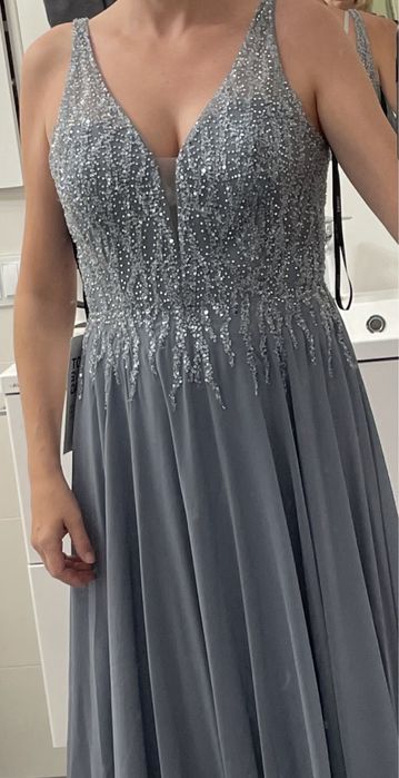 SWING VIP szara balowa suknia Idealna 40