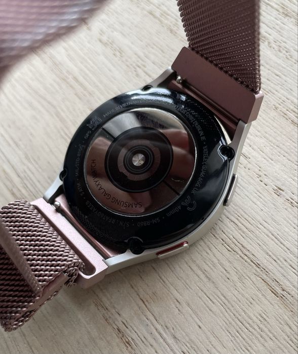 Pack Galaxy Watch 4 Silver (40mm) - Como Novo + Ofertas