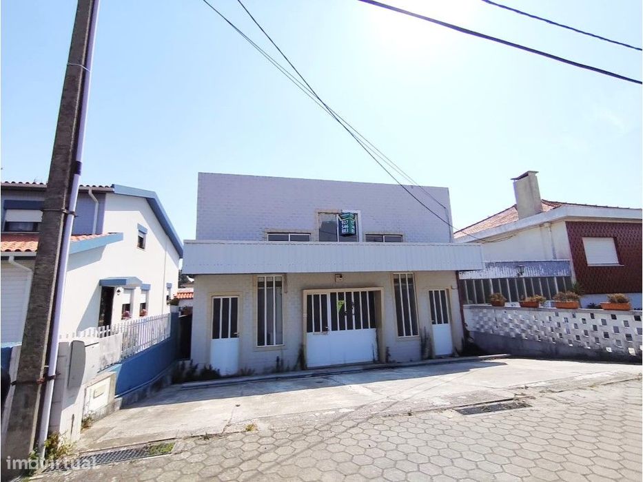 Prédio Industrial Com Escritório Em Zona Central De Oliveirinha