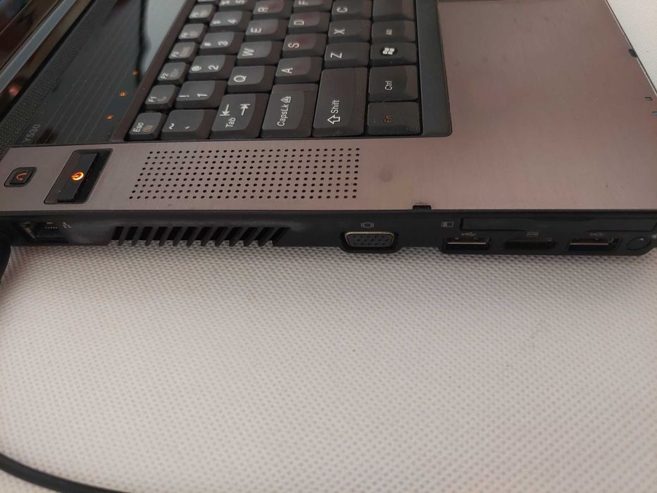 Laptop Lenovo IdeaPad Y530 Komputer