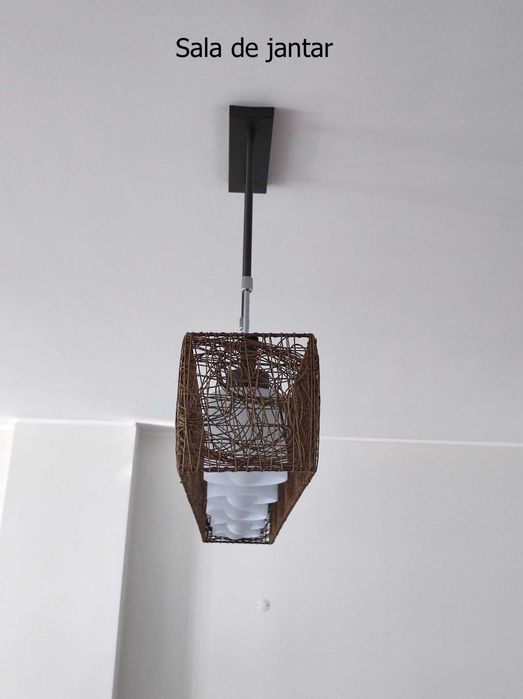 Vendem-se 2 candeeiros de tecto para sala e sala de jantar (ler descr)