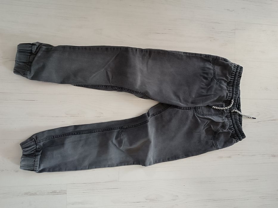 Spodnie chłopięce jeansowe Reserved rozmiar 146