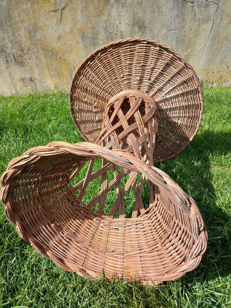 Mesa em palhinha
