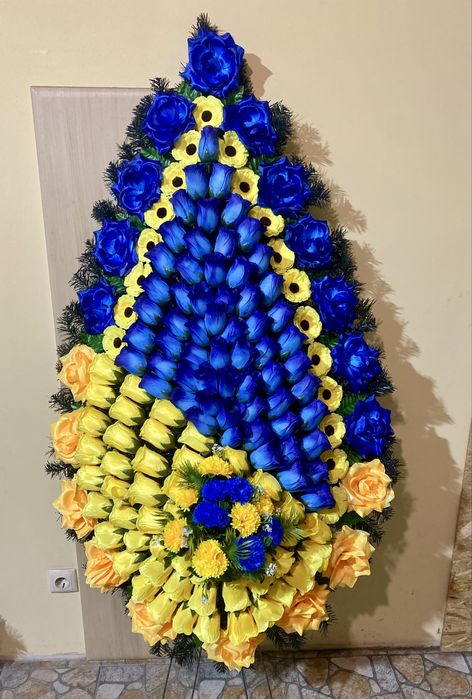 Вінок ритуальний жовто-блакитний великий штучний