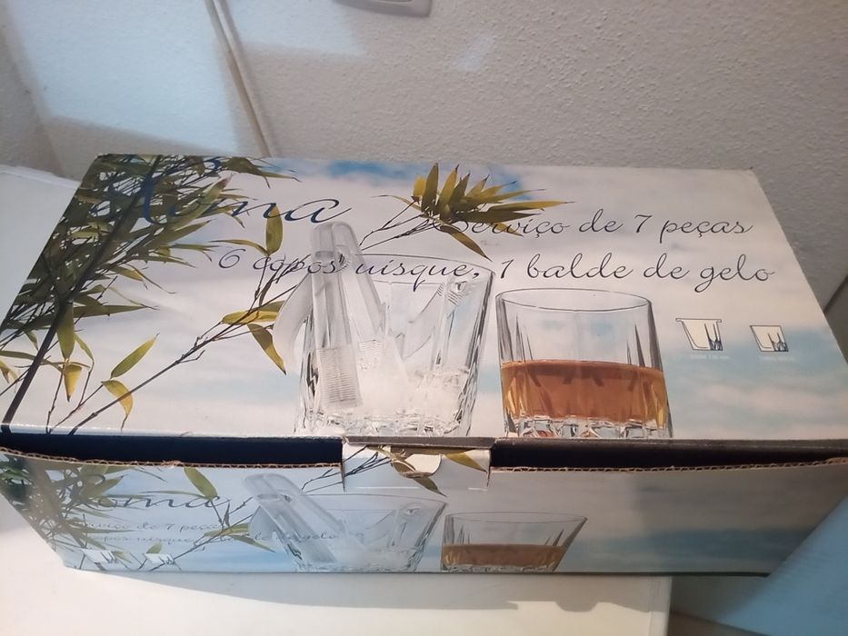 Conjunto de copos whisky