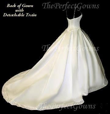 Атласное свадебное платье со шлейфом
