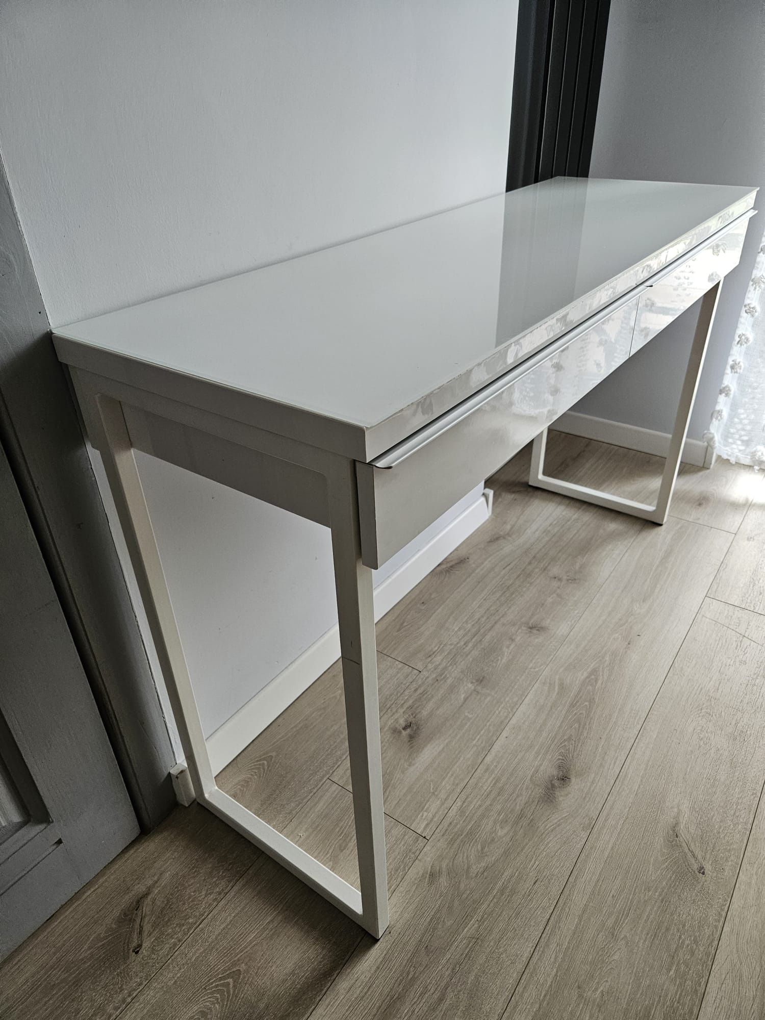 Biurko Ikea BESTÅ BURS
