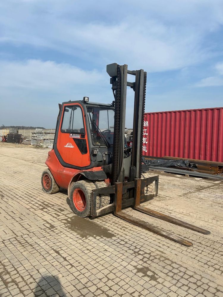 Wozek widłowy linde h35d-03