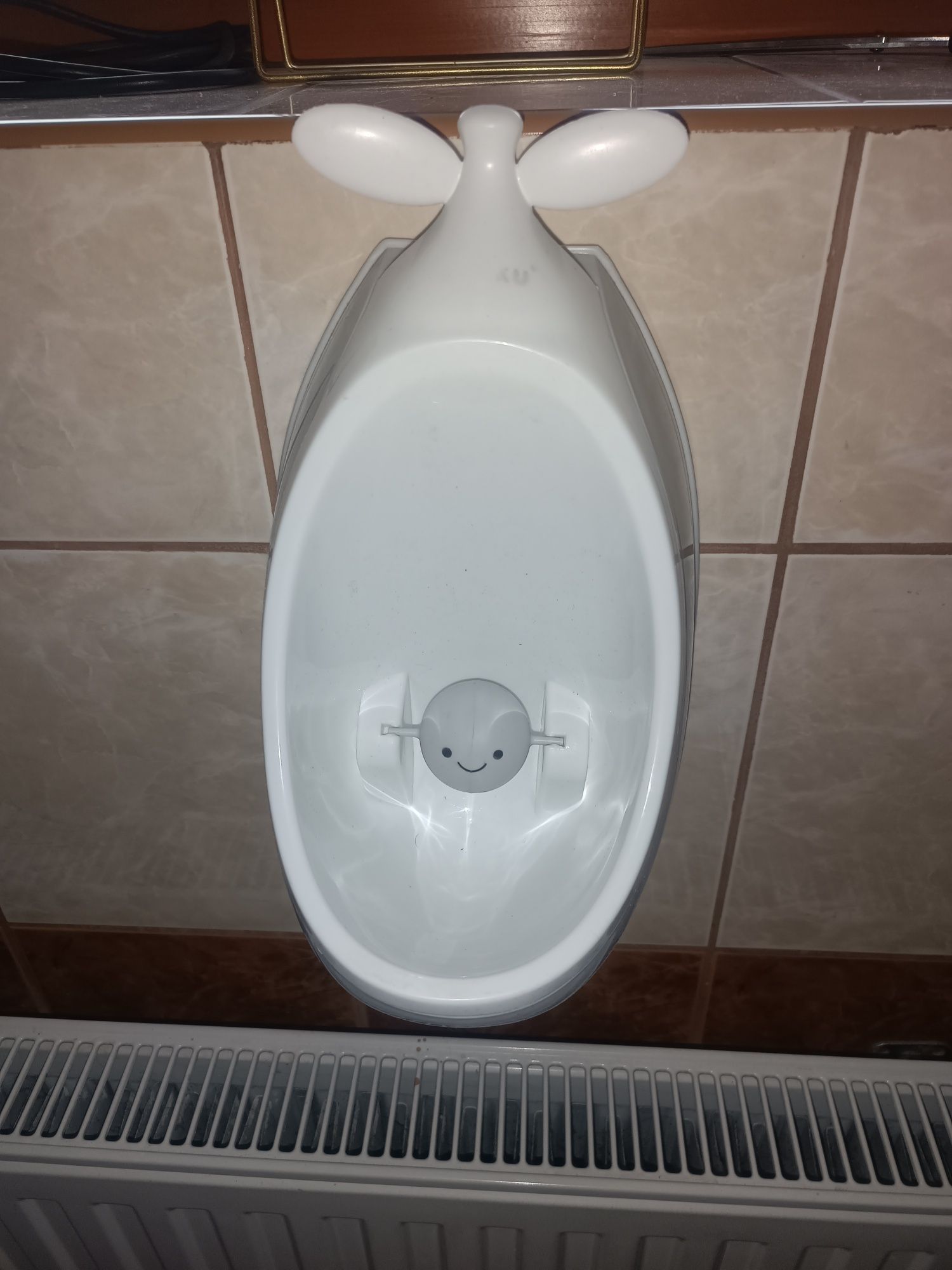 Pisuar chłopięcy do nauki sikania