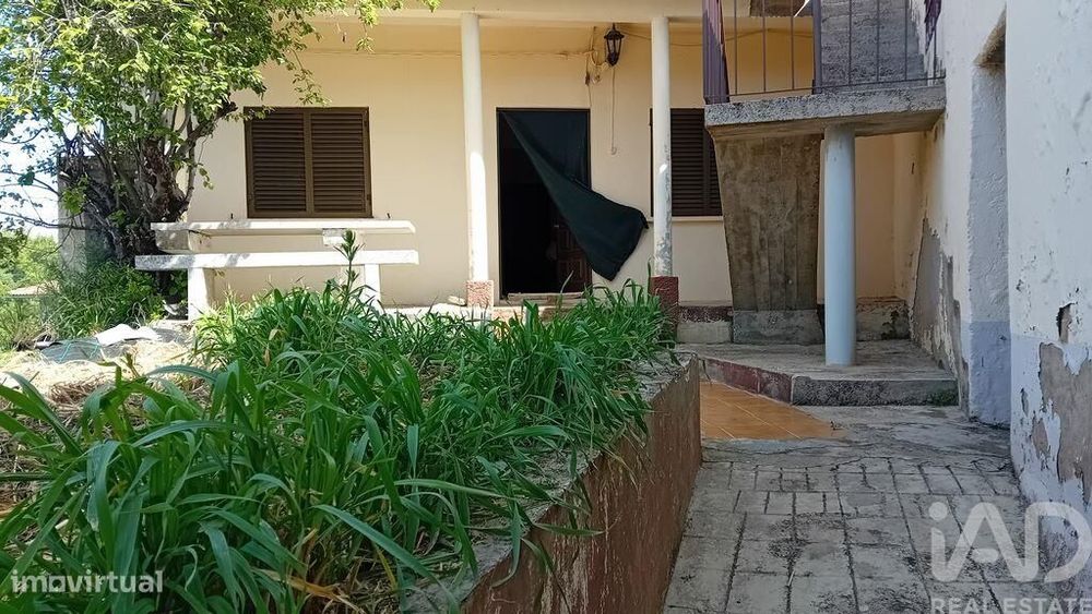 Casa T2 em Vale de Frades e Avelanoso de 85,00 m2