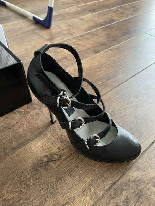 Buty okazja !!! roz.37 cena za pare !
