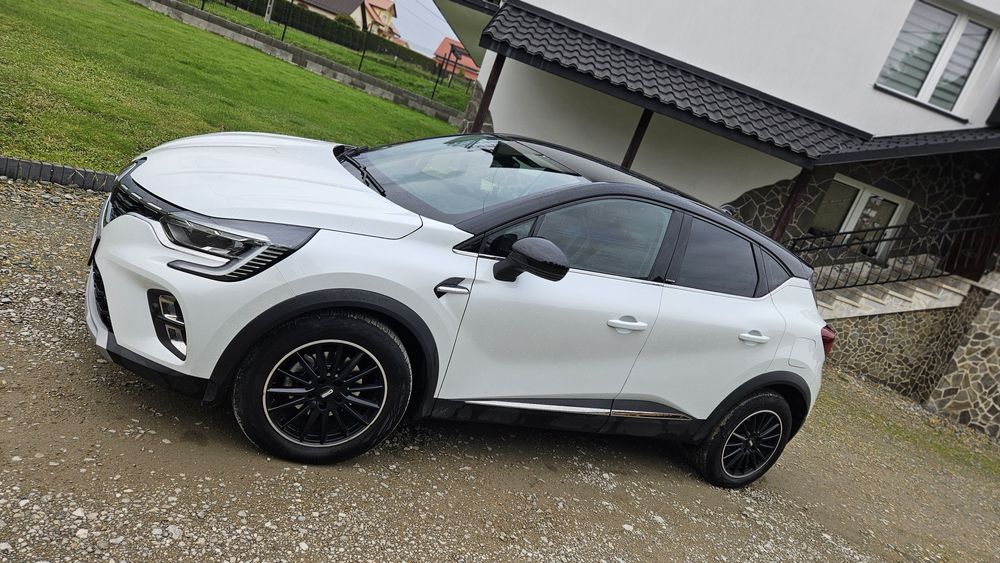 Captur 2021 rok 30 tys kilometrów 1.6 hybryda PLUG-IN