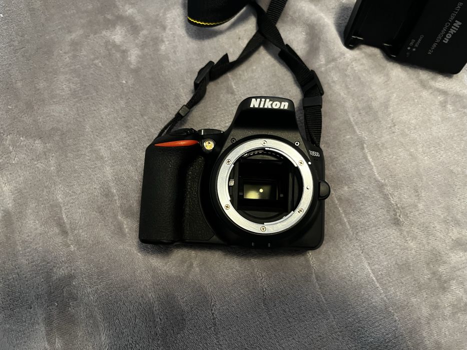 Nikon D3500 DSLR c/kit de objetiva