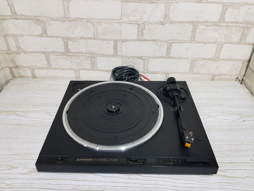Віниловий програвач PIONEER PL-335, 33/45 об/хв, б/у з Німеччини