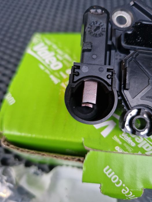 Реле регулятор Valeo 595458