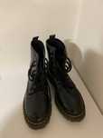 Botas pretas como novas