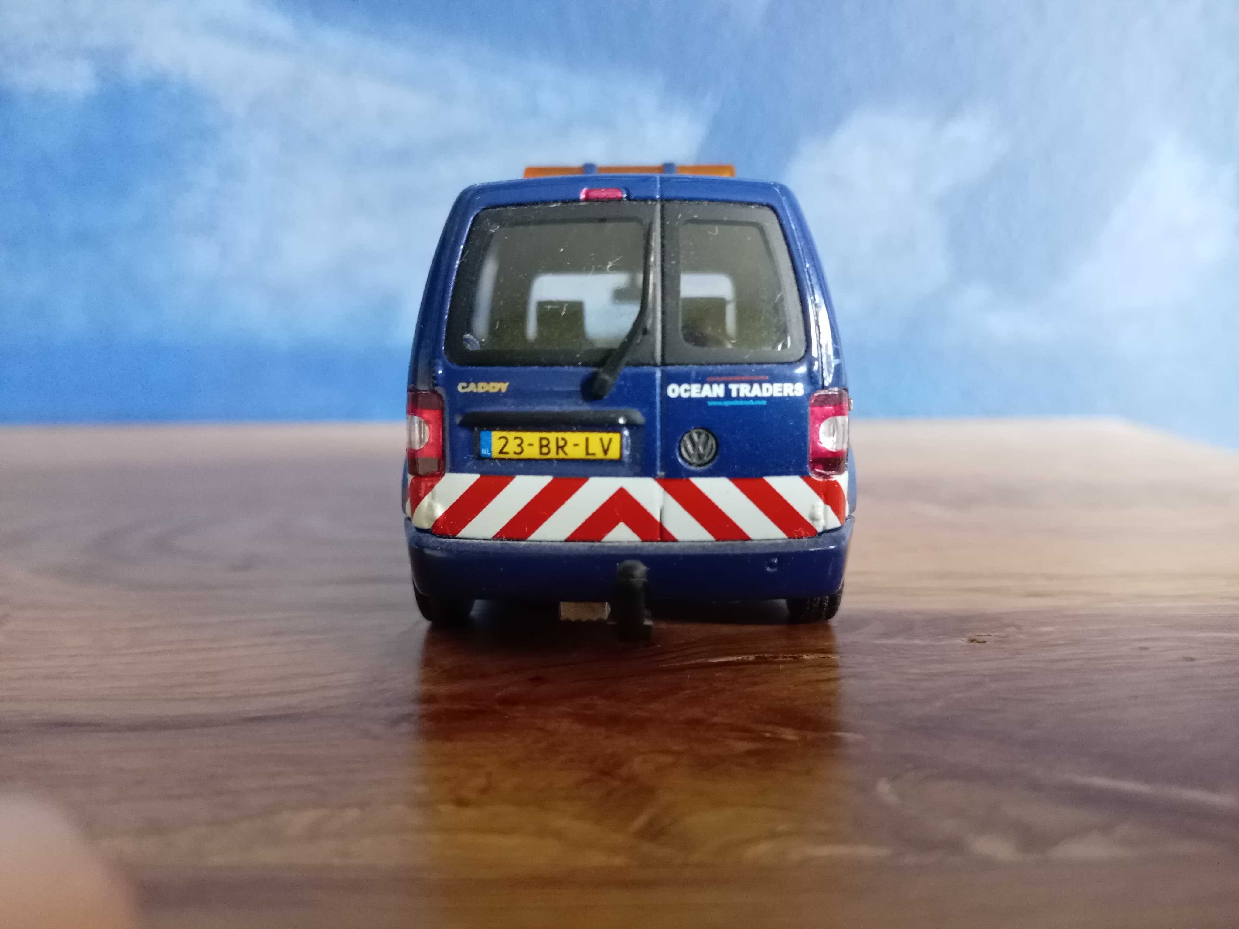 Model WSI 1:50 Ocean Traders Pilot BF-2 - VW Caddy