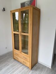 Witryna debowa z szufladkami