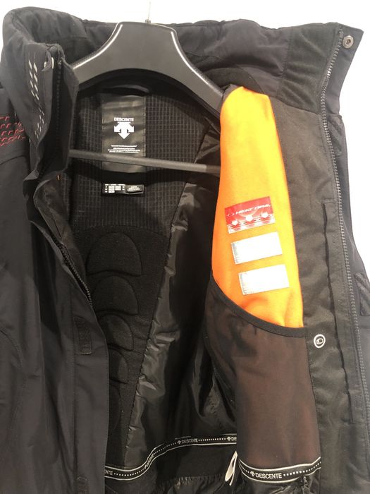 Kurtka sportowa narciarskak descente