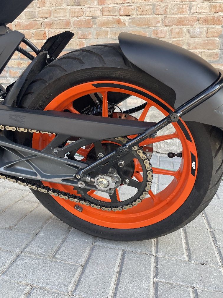 KTM Duke 390  2021