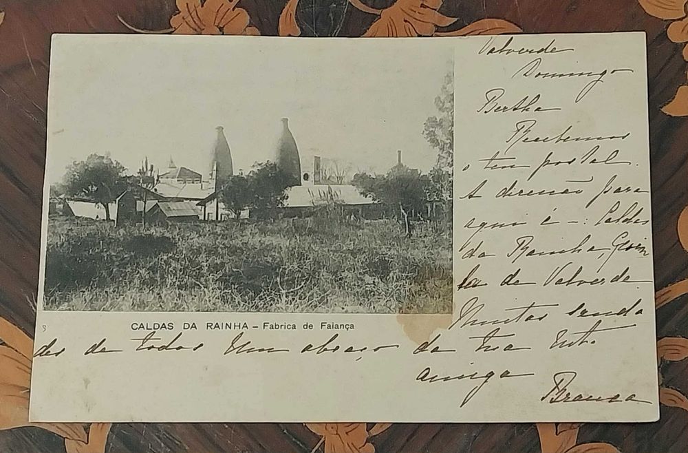Bilhete Postal de Caldas da Rainha "Fabrica de Faiança" datado de 1903