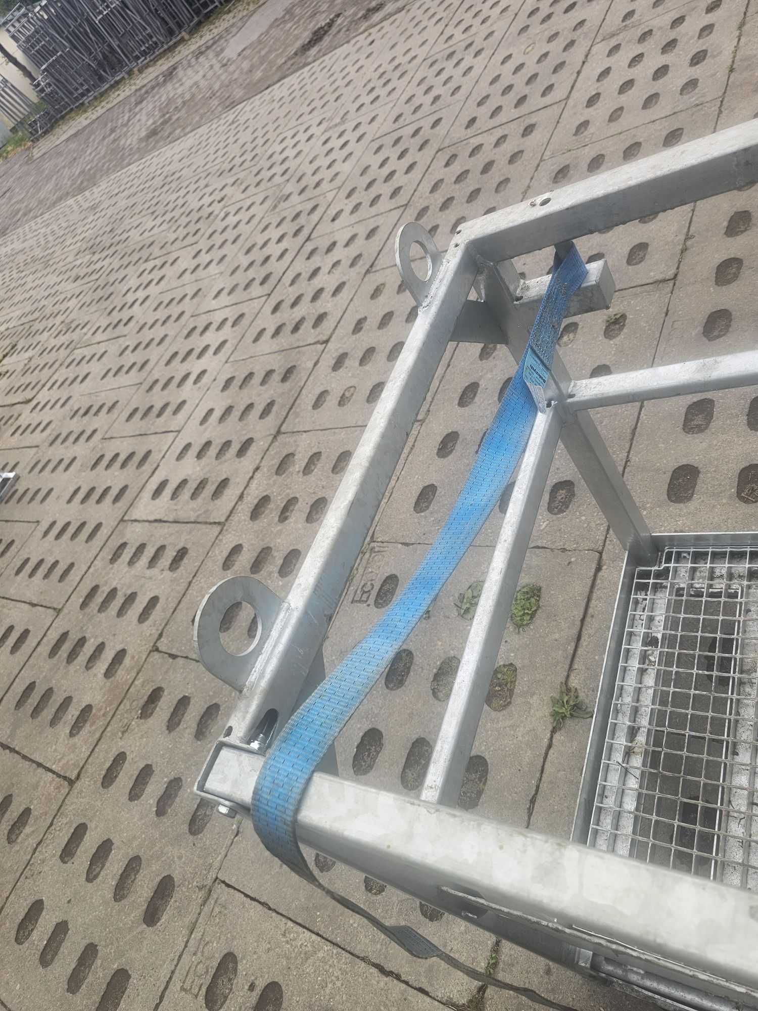 Kosz (paleta) transportowa na 12 butli z gazami Technicznymi