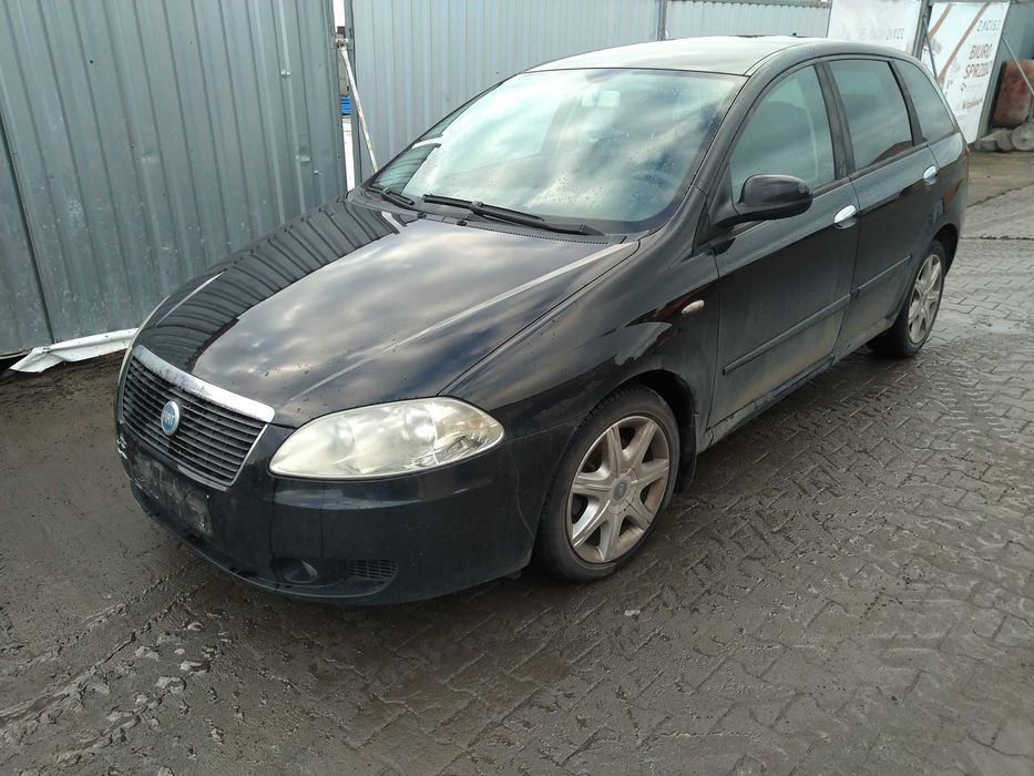 FIat Croma - Części - Drzwi / maska / błotnik / klapa / lampa / inne