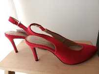 Sapatos salto alto