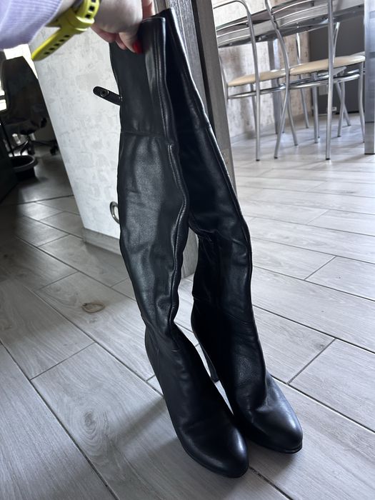 Шкіряні ботфорди на високому каблуці 38 розмір