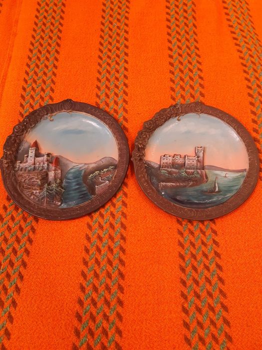 Тарілки декоративні.